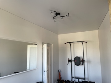 Rénovation intérieure : peinture et plafonds tendus sur mesure en Gironde